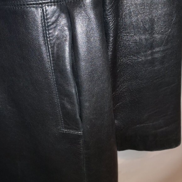 Danier Canada Ladies Size Large Zipper Closure Black Leather Coat - Picture 6 of 7